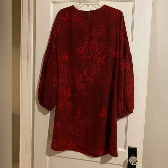Merona Red Floral dotted pattern puffy sleeve mid length Dress - Picture 4 of 9